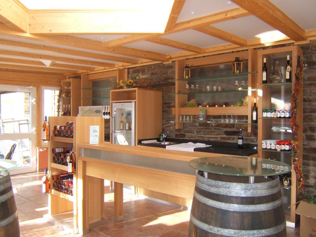 Wein- Und Gaestehaus St. Aldegundishof Sankt Aldegund Exterior photo